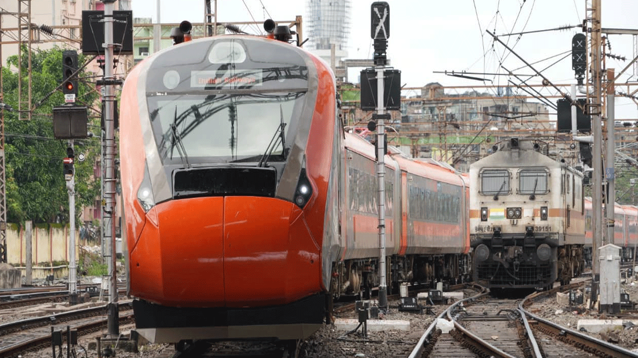 SPECIAL TRAIN TO RUN BETWEEN HOWRAH & NEW DELHI